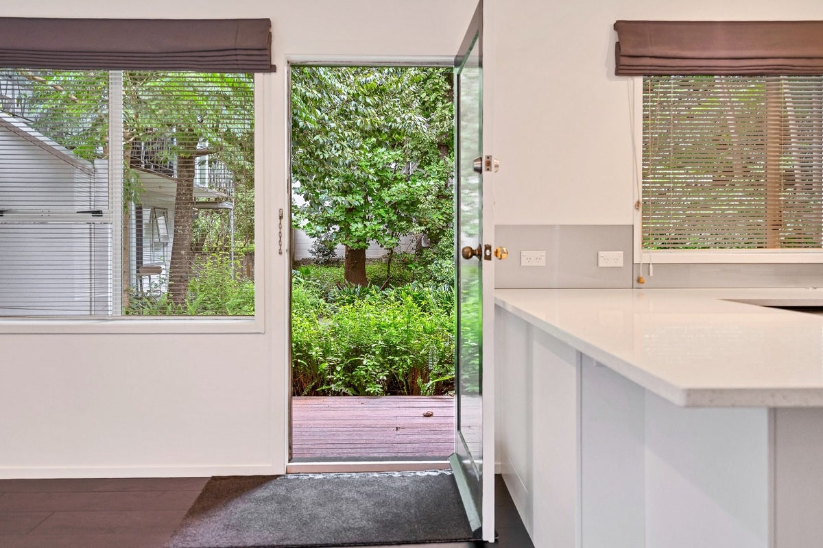 19F Taupata Street, Mount Eden, Auckland - Carousel 2