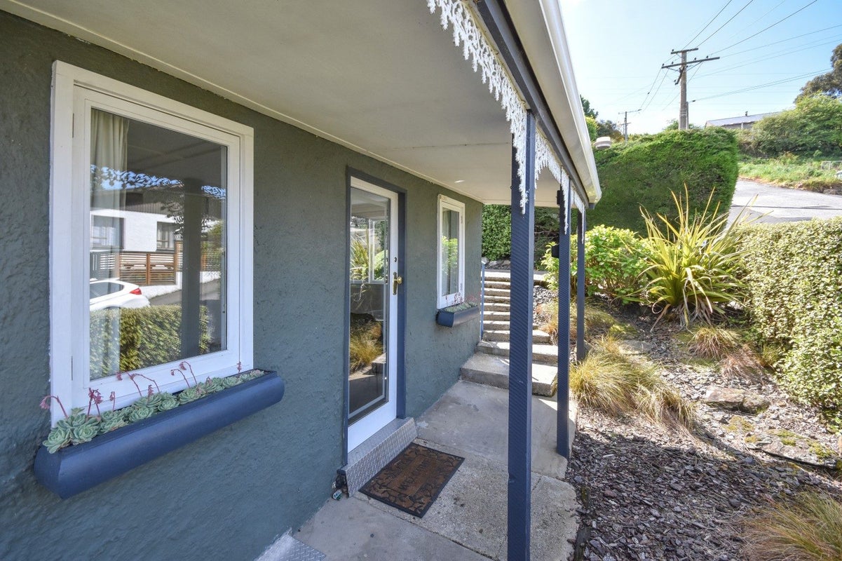 48 Barnes Drive, Caversham, Dunedin - Carousel 2