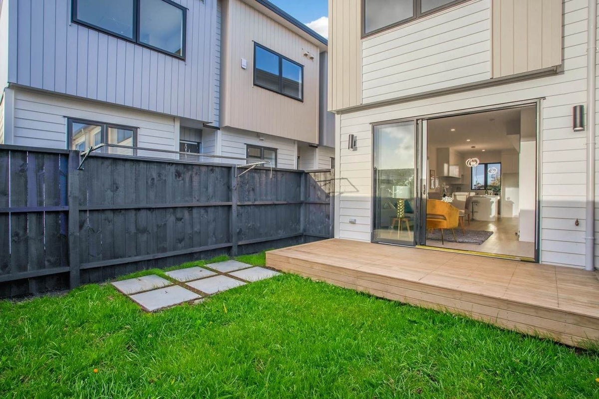 3/101 Botany Road, Botany Downs, Auckland - Carousel 9