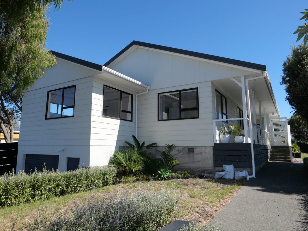 27 Titoki Road, Waikanae Beach, Waikanae - Carousel 1