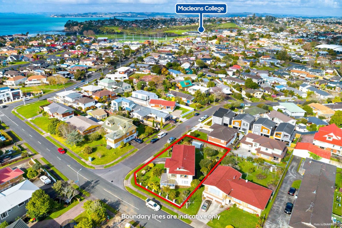7 Sea Spray Drive, Bucklands Beach, Auckland - Carousel 1