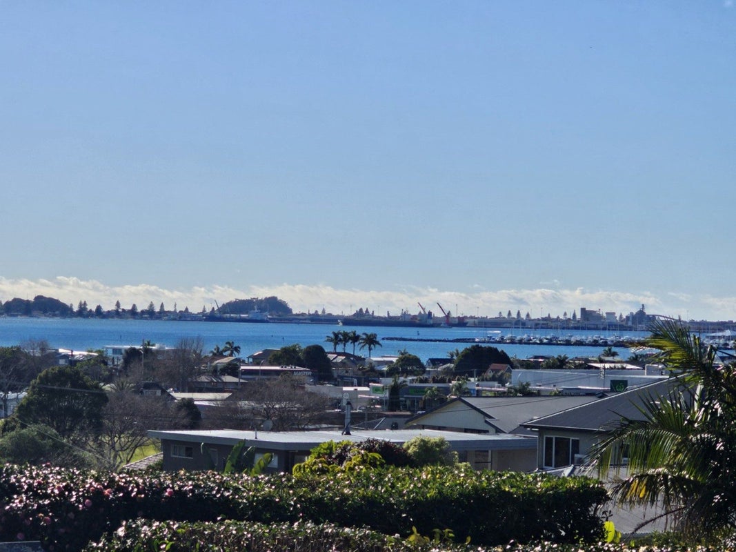 12A Seaview Road, Otumoetai, Tauranga - Carousel 1