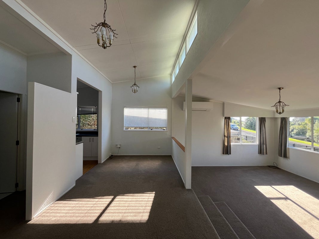 9 John Gill Road, Cockle Bay, Auckland - Carousel 2