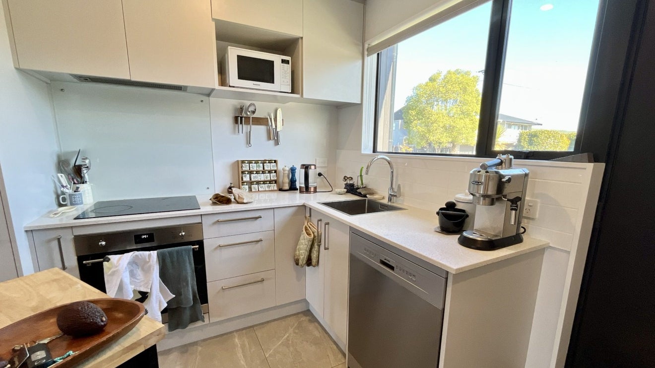 2/6 Trent Street, Linwood, Christchurch - Carousel 2
