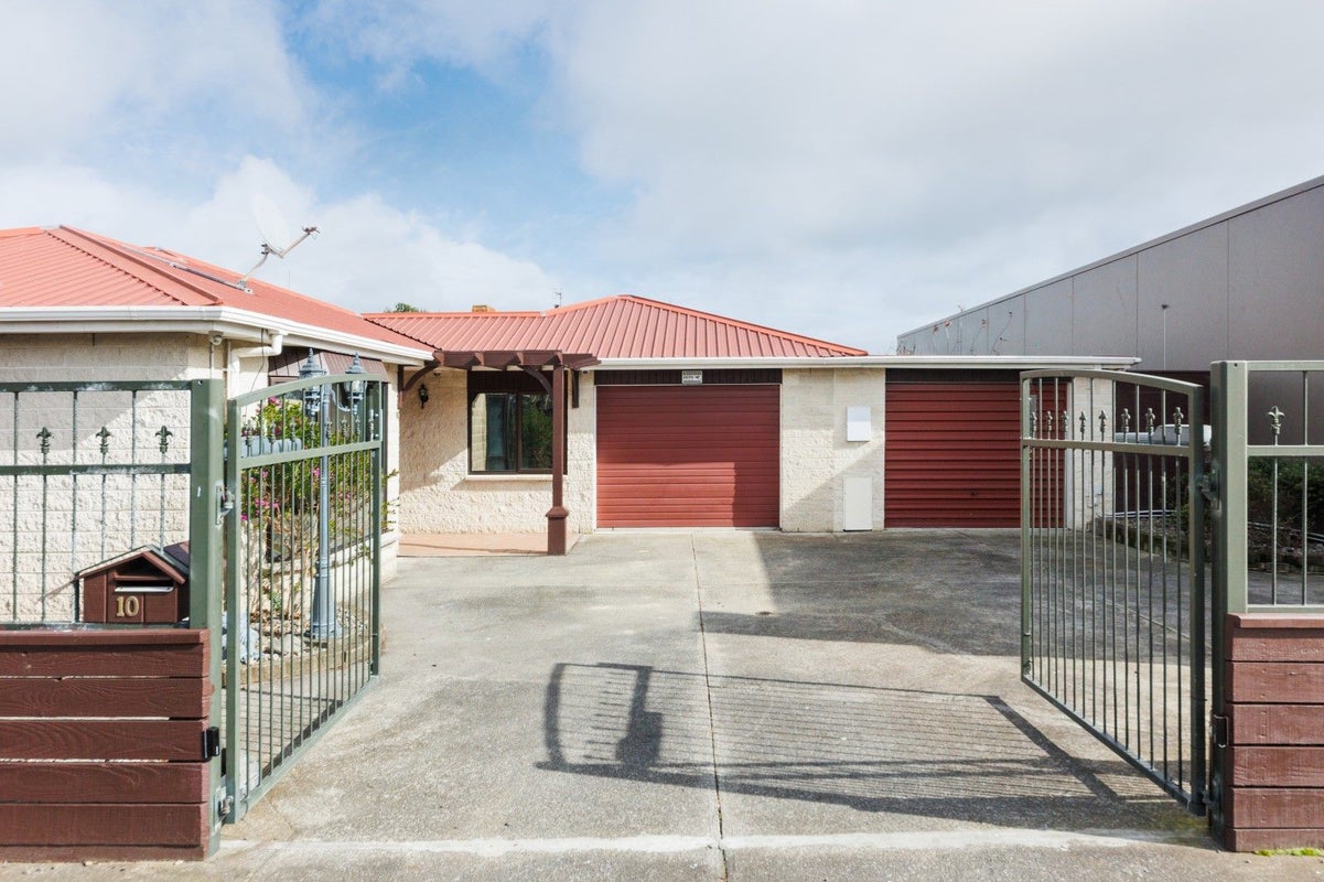 10 Botanical Road, Takaro, Palmerston North - Carousel 2