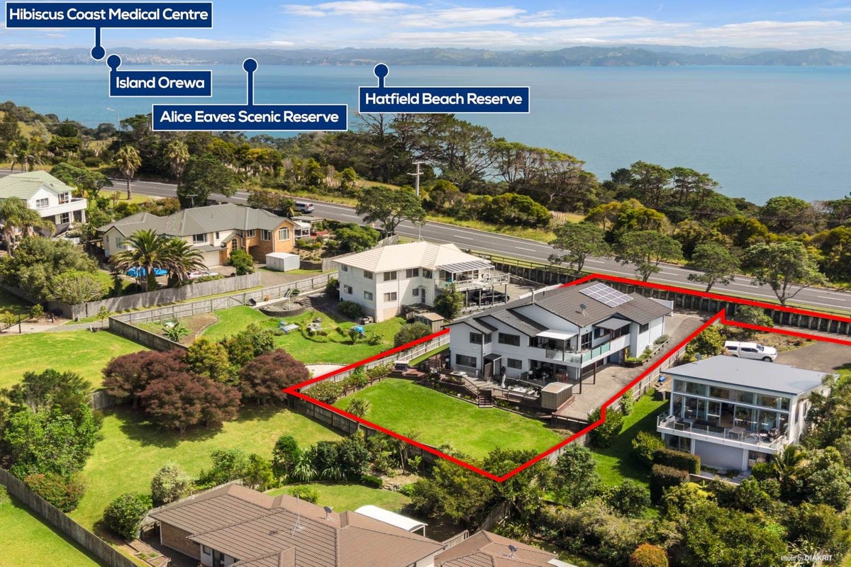 1169 Whangaparaoa Road, Gulf Harbour, Whangaparaoa - Carousel 2