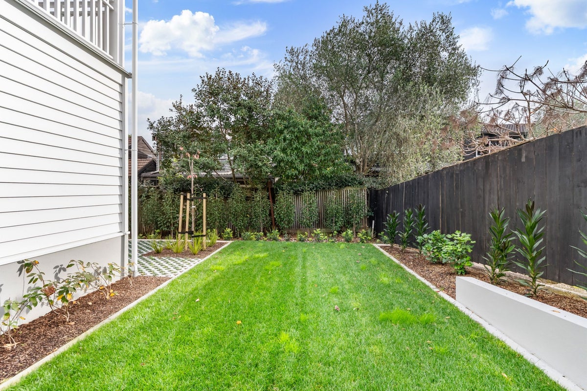 38 Gladstone Road, Parnell, Auckland - Carousel 21