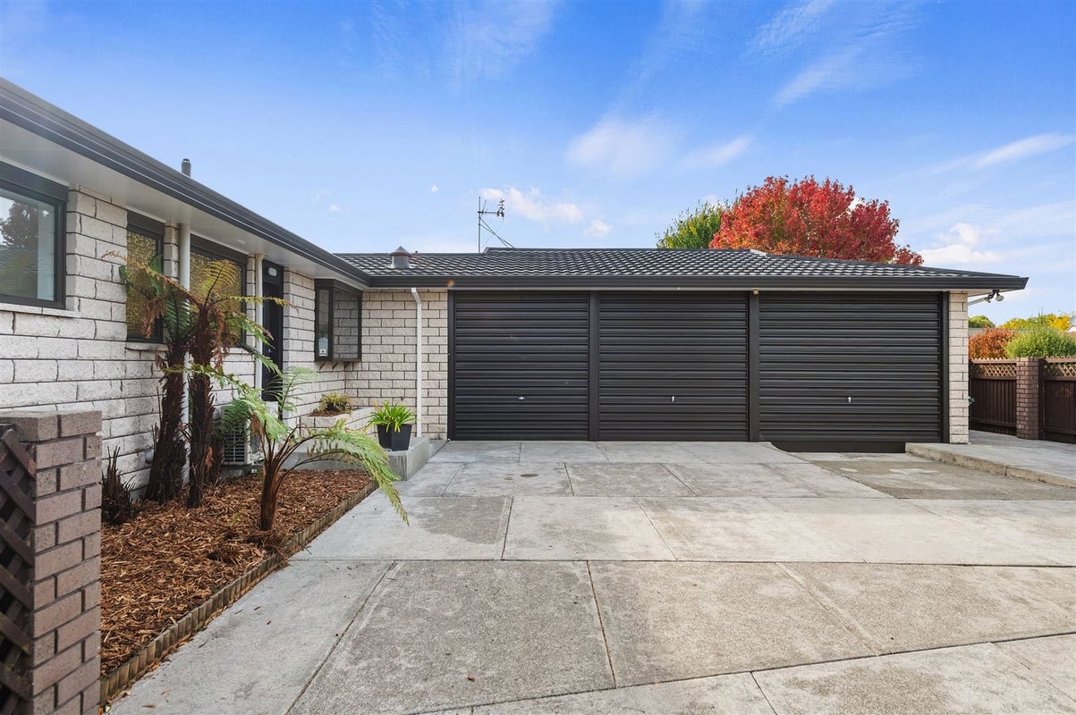 57 Regency Crescent, Redwood, Christchurch - Carousel 2