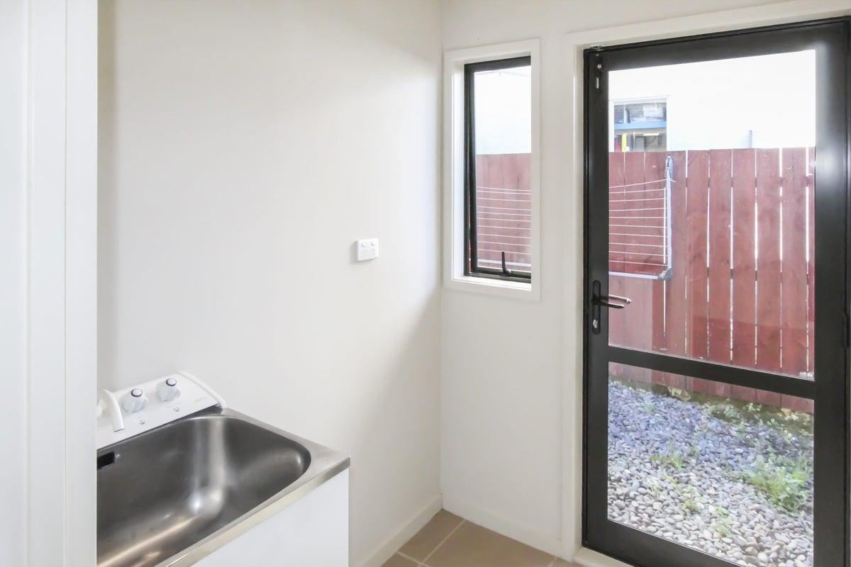 63 Mandival Avenue, Flat Bush, Auckland - Carousel 12