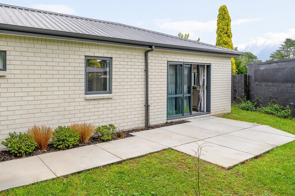 4/9 Beverley Crescent, Hillcrest, Hamilton - Carousel 11