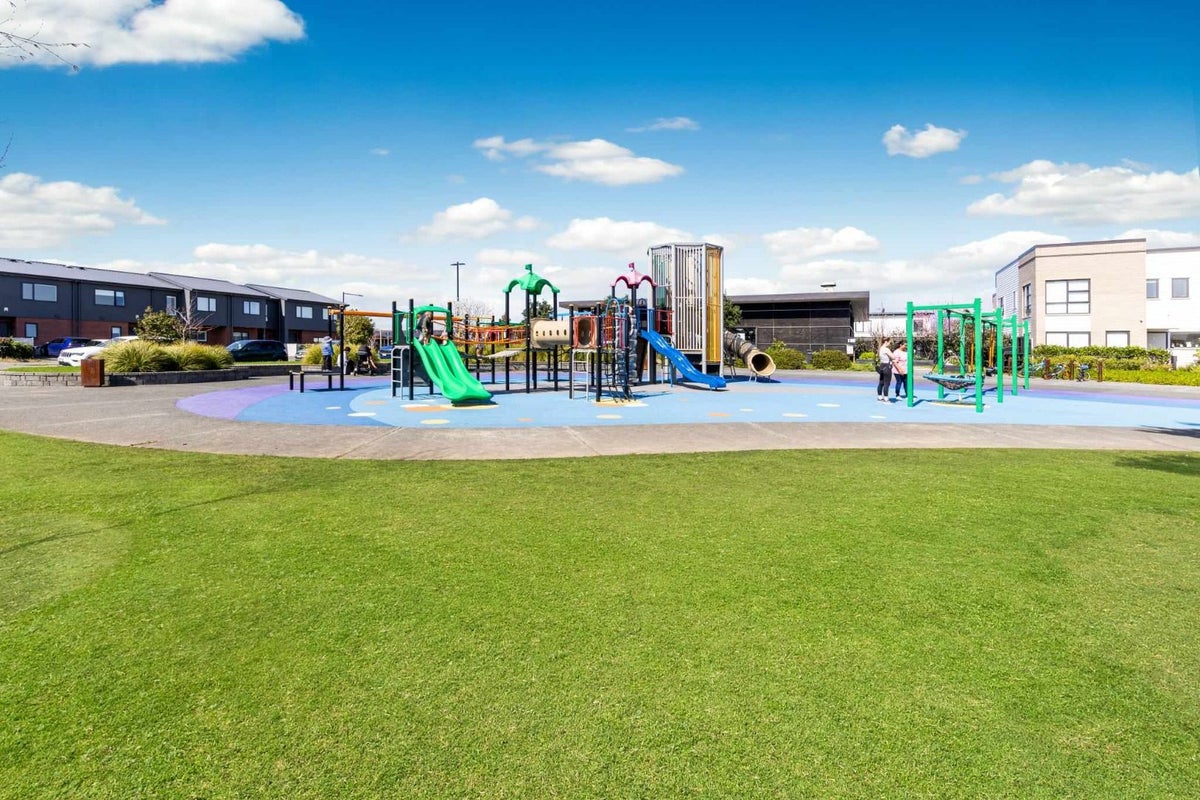 1B Waituarua Drive, Takanini, Auckland - Carousel 16