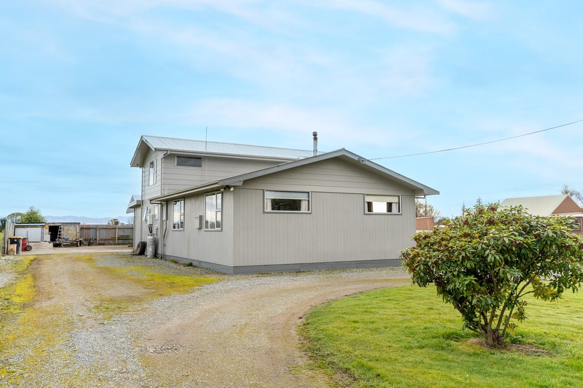 27 Warwick Street, Mayfield, Blenheim - Carousel 1