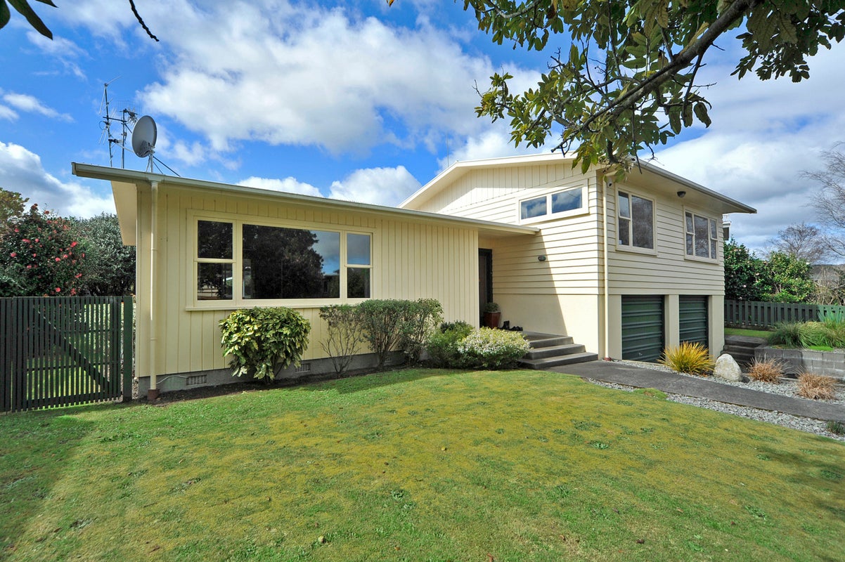 23 Heatley Avenue, Hokowhitu, Palmerston North - Carousel 1