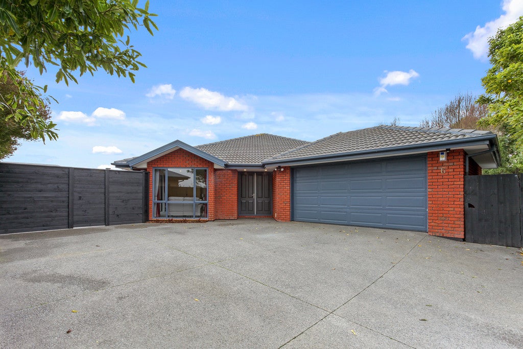 6 Te Pihopa Way, Aidanfield, Christchurch - Carousel 1
