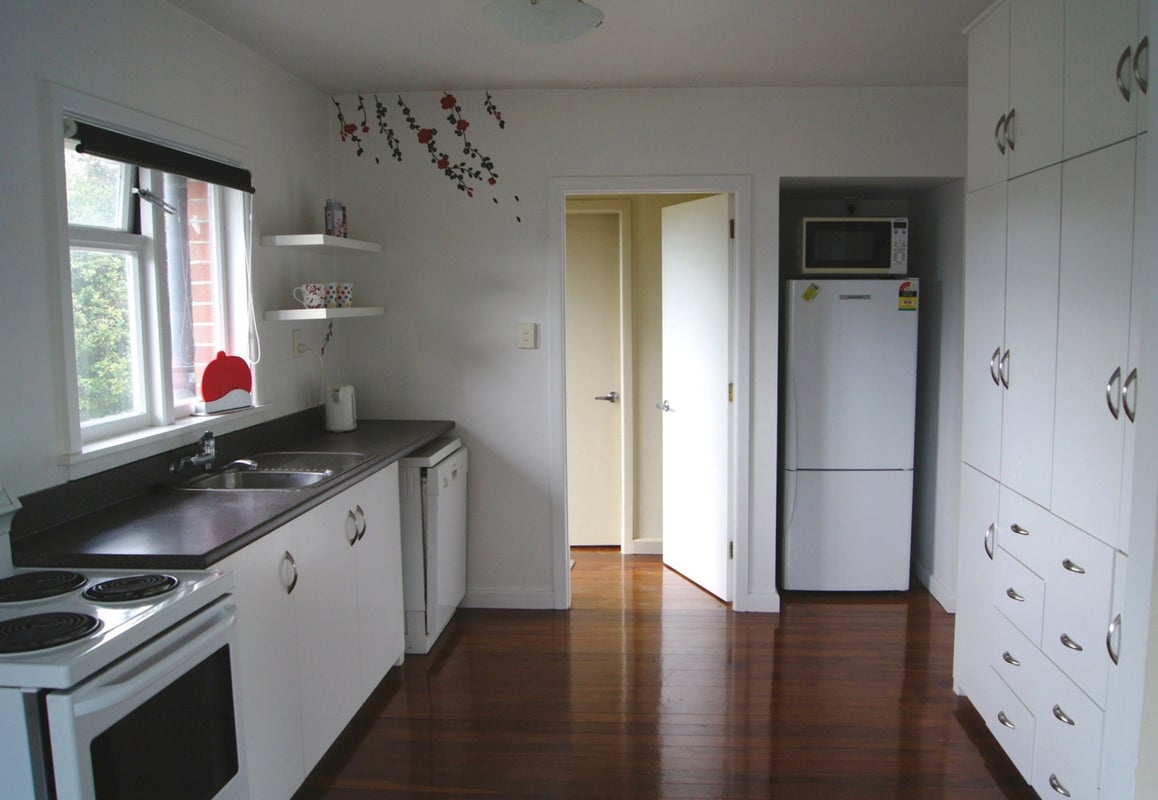 16 Pembroke Street, Avondale, Christchurch - Carousel 1