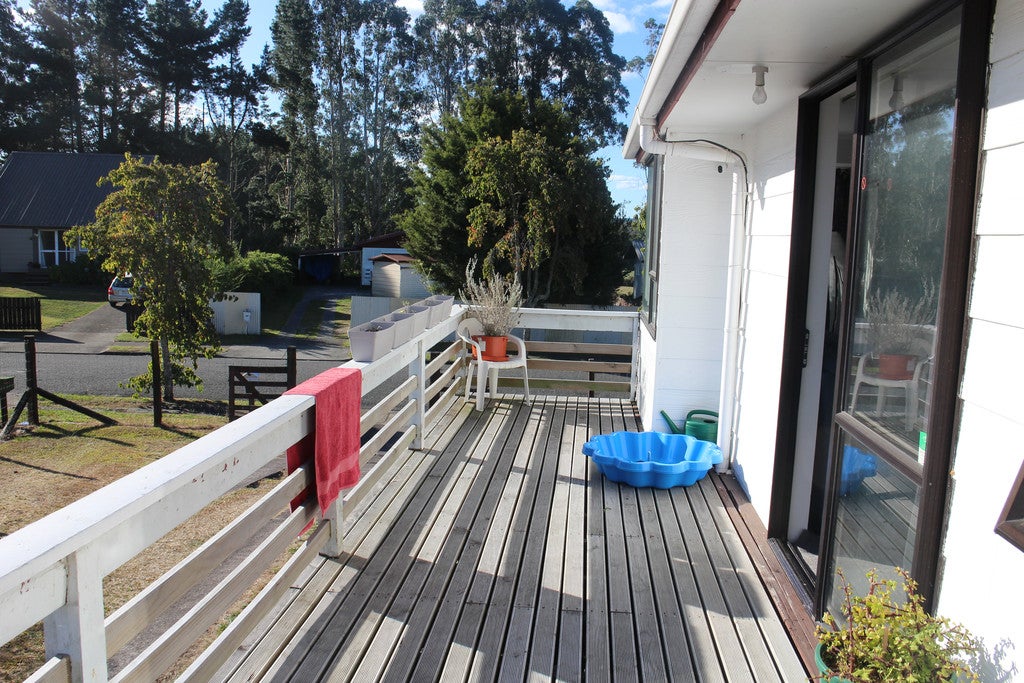 27 Sunline Place, Ngongotaha, Rotorua - Carousel 2
