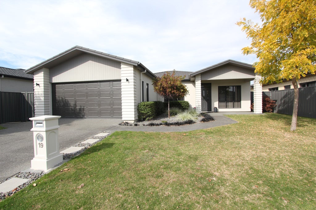 19 Pacific Avenue, Poraiti, Napier - Carousel 1