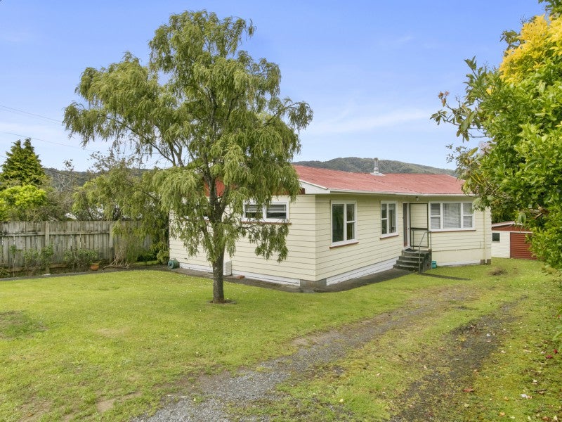 13 Isabel Grove, Wainuiomata, Lower Hutt - Carousel 15