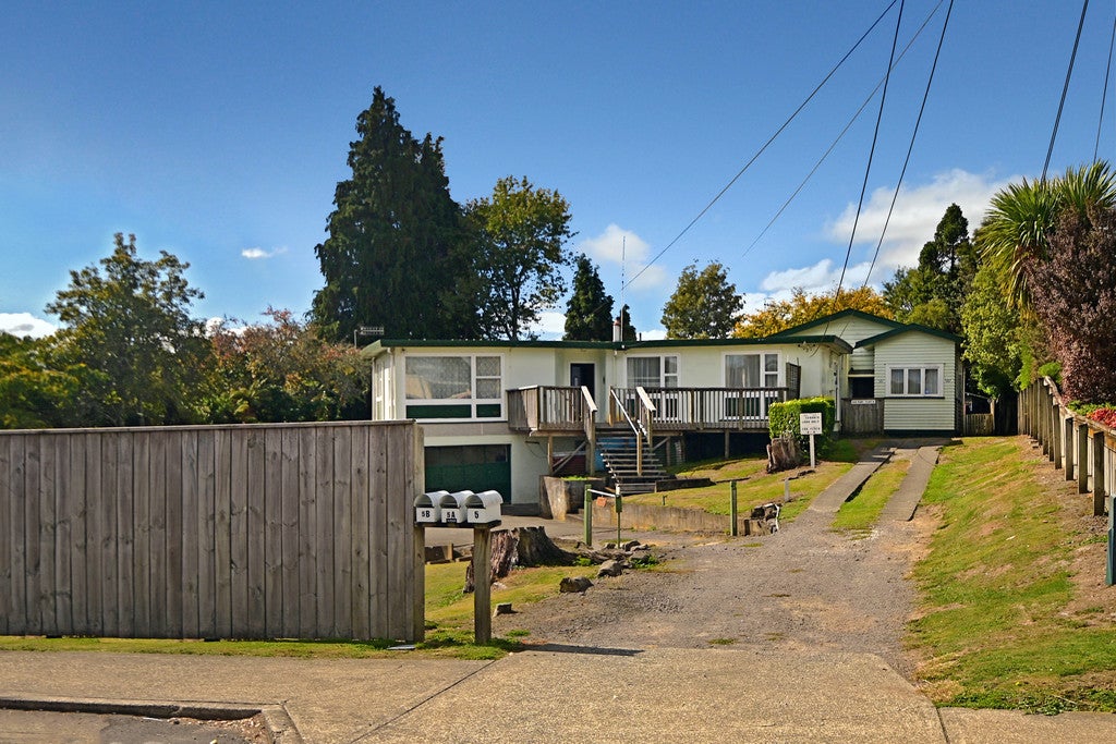 5 Brookland Road, Western Heights, Rotorua - Carousel 1