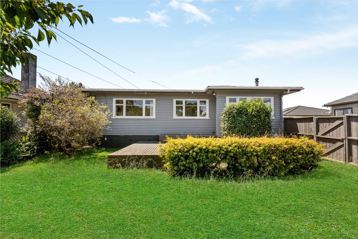 1/30 Gloucester Road, Manurewa, Auckland - Carousel 1
