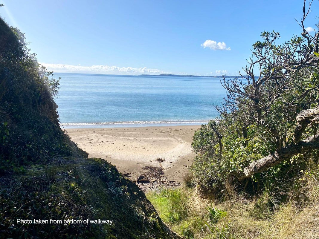 21 Ocean View Road, Hatfields Beach, Orewa - Carousel 2