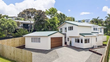 99 Monarch Avenue, Hillcrest, Auckland - Carousel 1