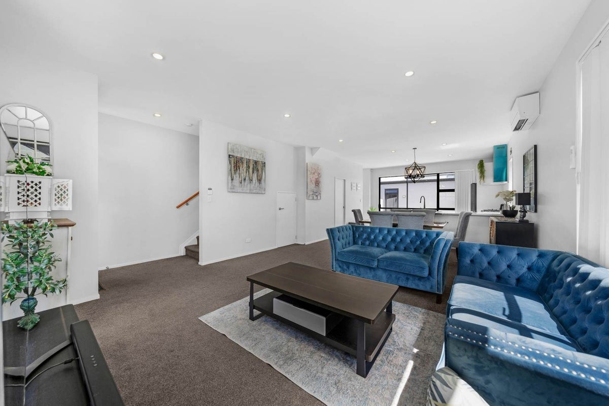 10B Hollowout Street, Takanini, Auckland - Carousel 2