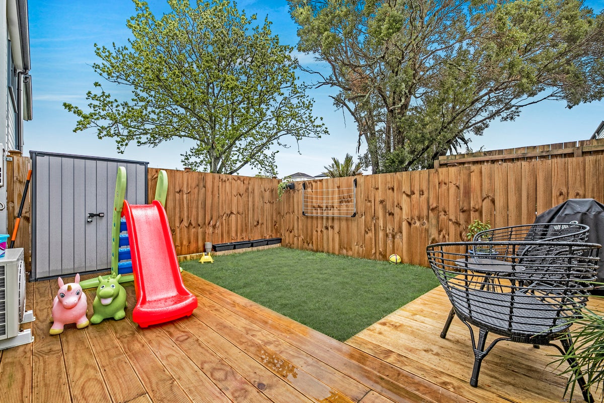 9 Shahkot Way, Papatoetoe, Auckland - Carousel 11
