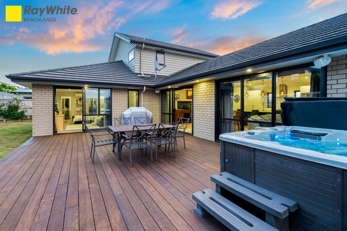 2 Kaiawa Street, Beachlands, Auckland - Carousel 1