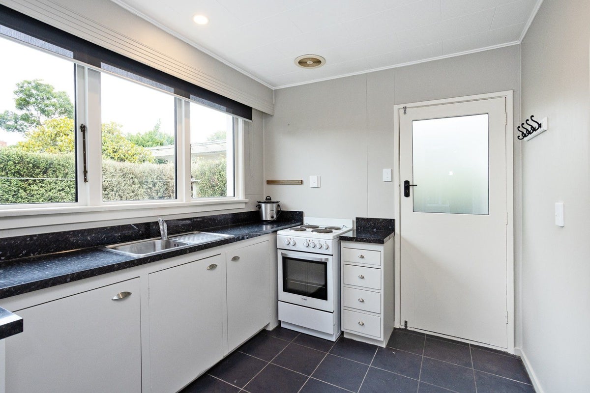 3/325 Kelvin Street, Gladstone, Invercargill - Carousel 2