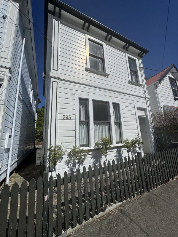 295 Tinakori Road, Thorndon, Wellington - Carousel 1