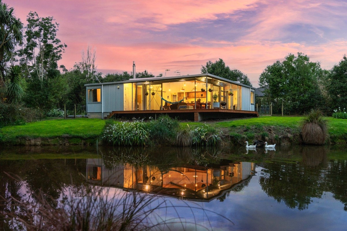 849B Makerua Road, Tokomaru, Palmerston North - Carousel 1