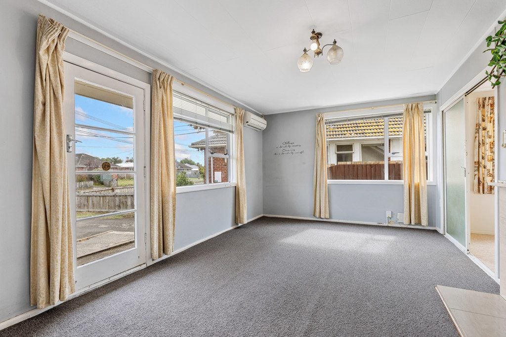 30 Bournemouth Crescent, Aranui, Christchurch - Carousel 2
