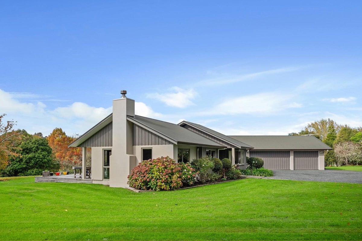 19 Valley Road, Kaukapakapa - Carousel 42
