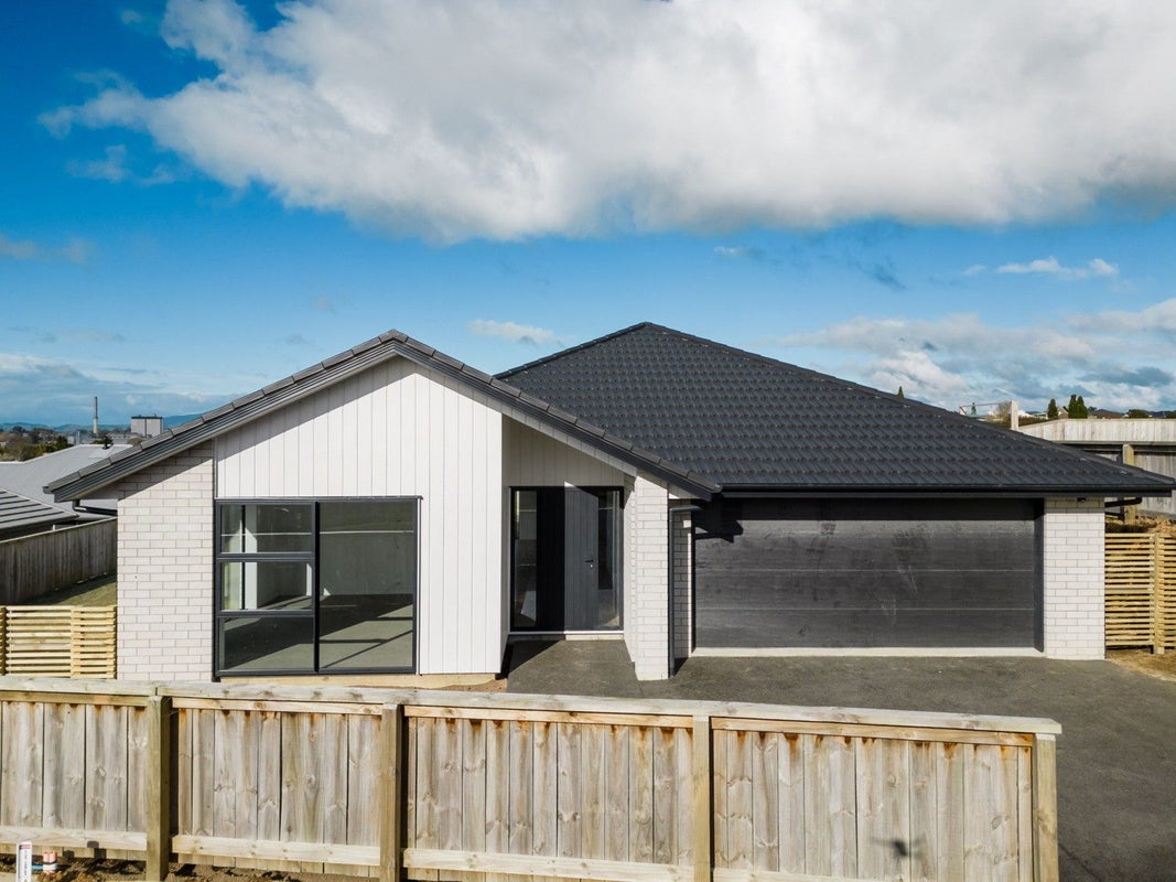 2/84 Gateway Drive, Te Awamutu, Te Awamutu - Carousel 1