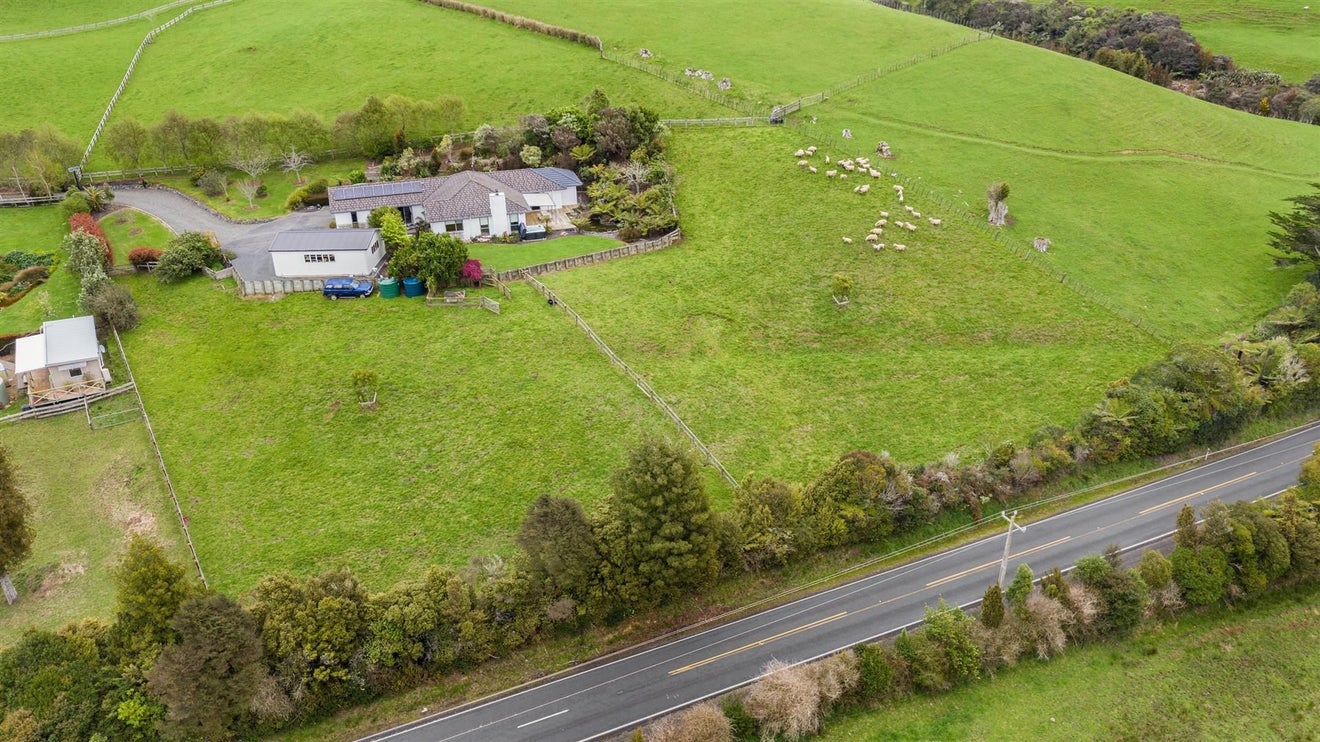 12 Middleton Road, Papakura - Carousel 2