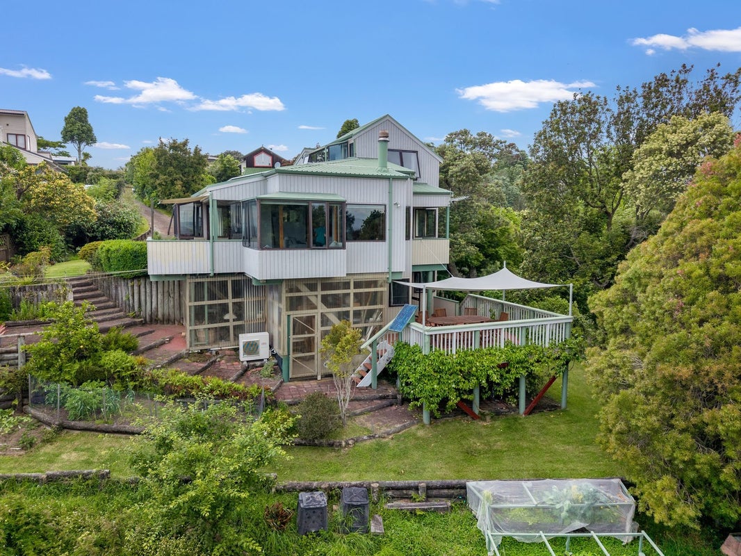 42 Melville Drive, Whakatane, Whakatane - Carousel 2