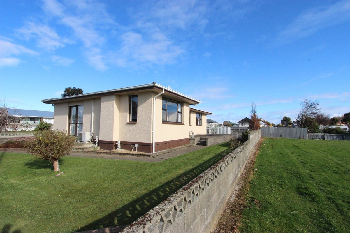 21 Kinmont Crescent, Newfield, Invercargill - Carousel 1