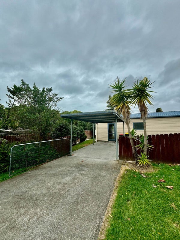 3 Shelly Bay Road, Beachlands, Auckland - Carousel 1