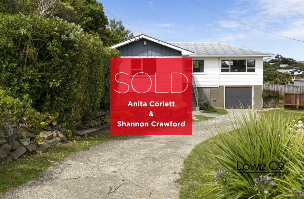 12 Kinapori Terrace, Newlands, Wellington - Carousel 1