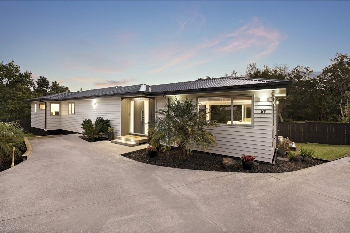 67 Athena Drive, Totara Vale, Auckland - Carousel 1