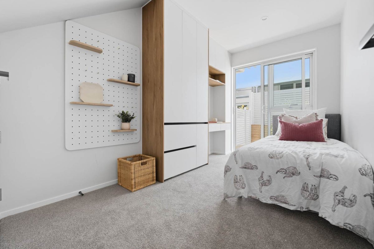 3/186 Forrest Hill Road, Forrest Hill, Auckland - Carousel 1