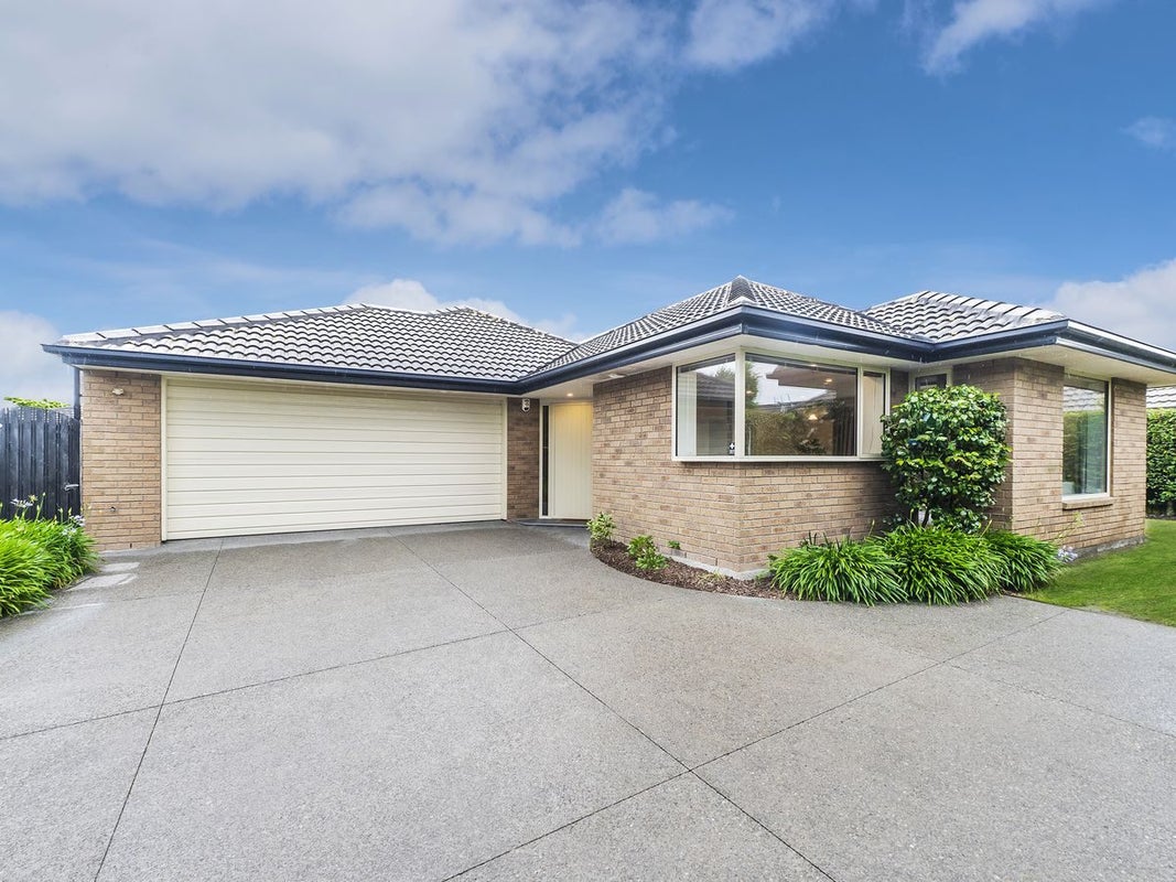 10 Cyclamen Place, Aidanfield, Christchurch - Carousel 1