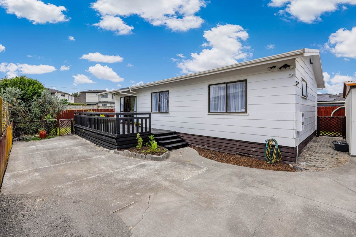 2/28 Gloucester Road, Manurewa, Auckland - Carousel 2