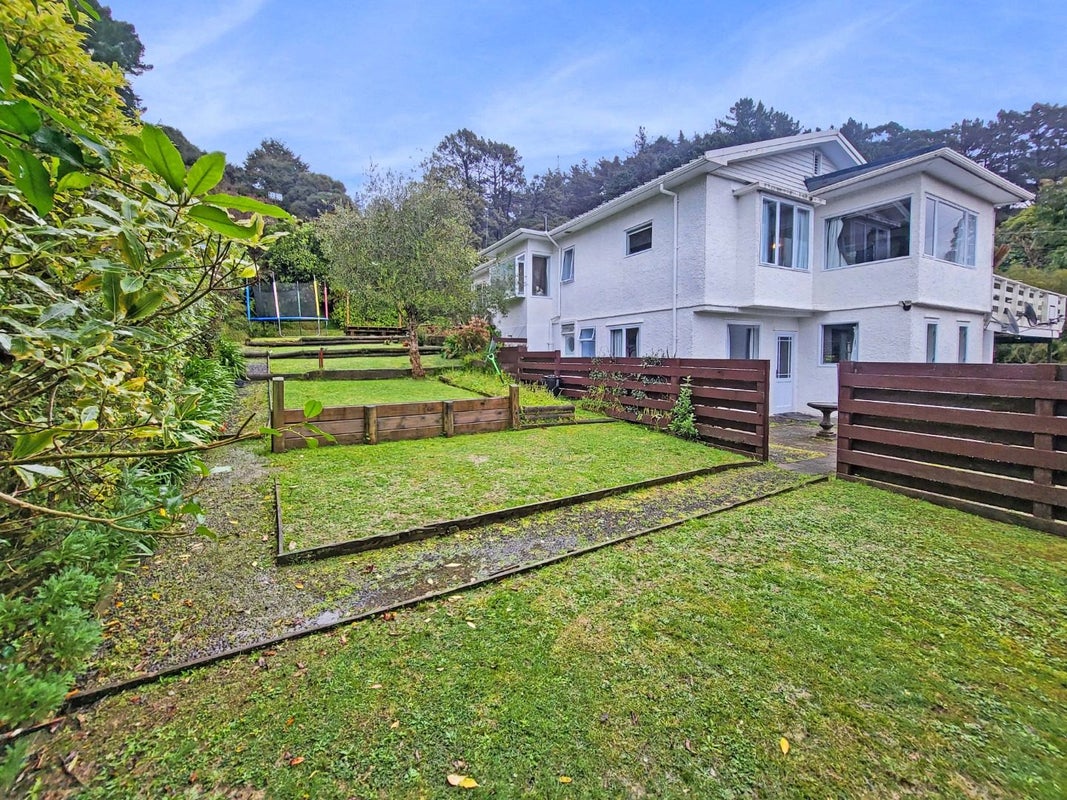 22A Hine Road, Wainuiomata, Lower Hutt - Carousel 1