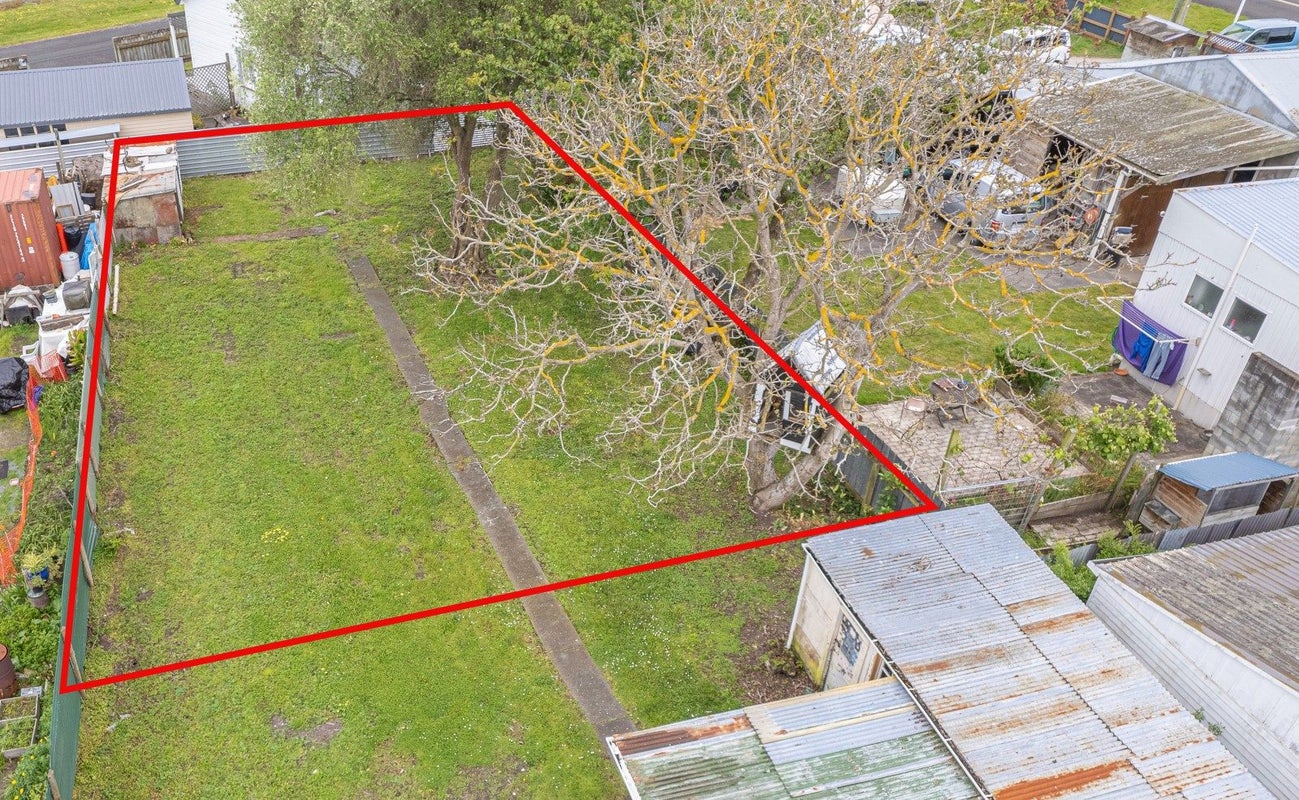 32 Rangitikei Street, Whanganui East, Whanganui - Carousel 21