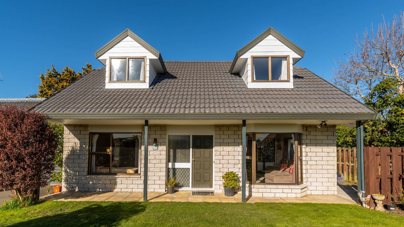 1/7 Rhyl Place, Bryndwr, Christchurch - Carousel 1