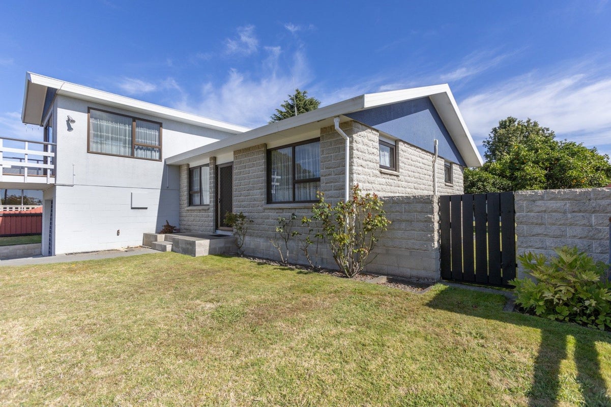 42 Spriggs Crescent, Greenmeadows, Napier - Carousel 2