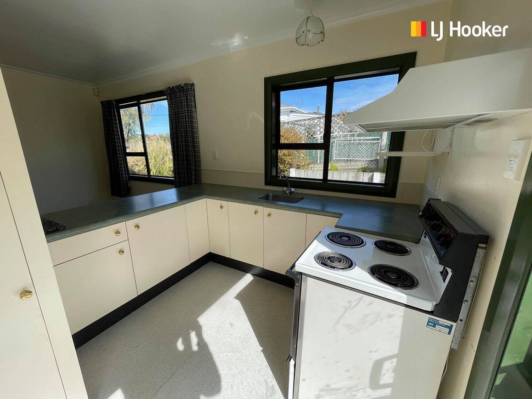 65 Chapman Street, Wakari, Dunedin - Carousel 2