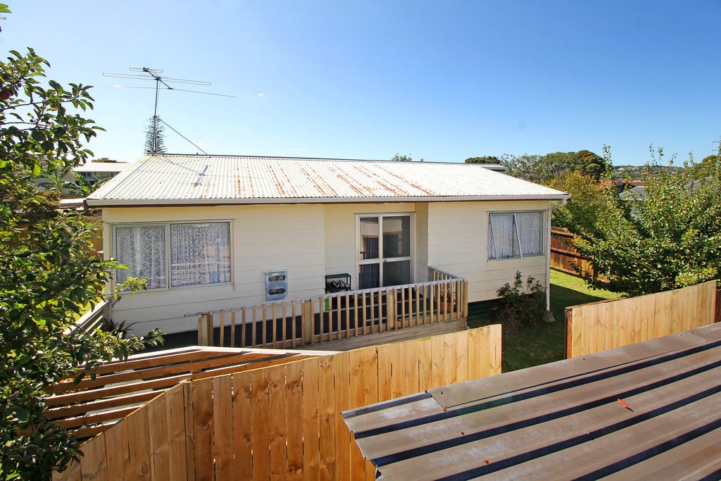1/119 Flat Bush Road, Clover Park, Auckland - Carousel 1